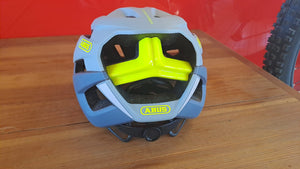Cyklistická helma ABUS Stormchaser Light grey M (52 - 58 cm)